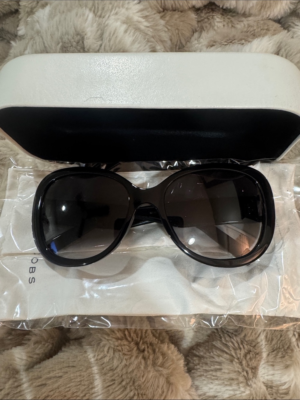 Marc Jacobs/Black Oversized Women's Sunglasses/UV Protection/NEVER WORN! No tags